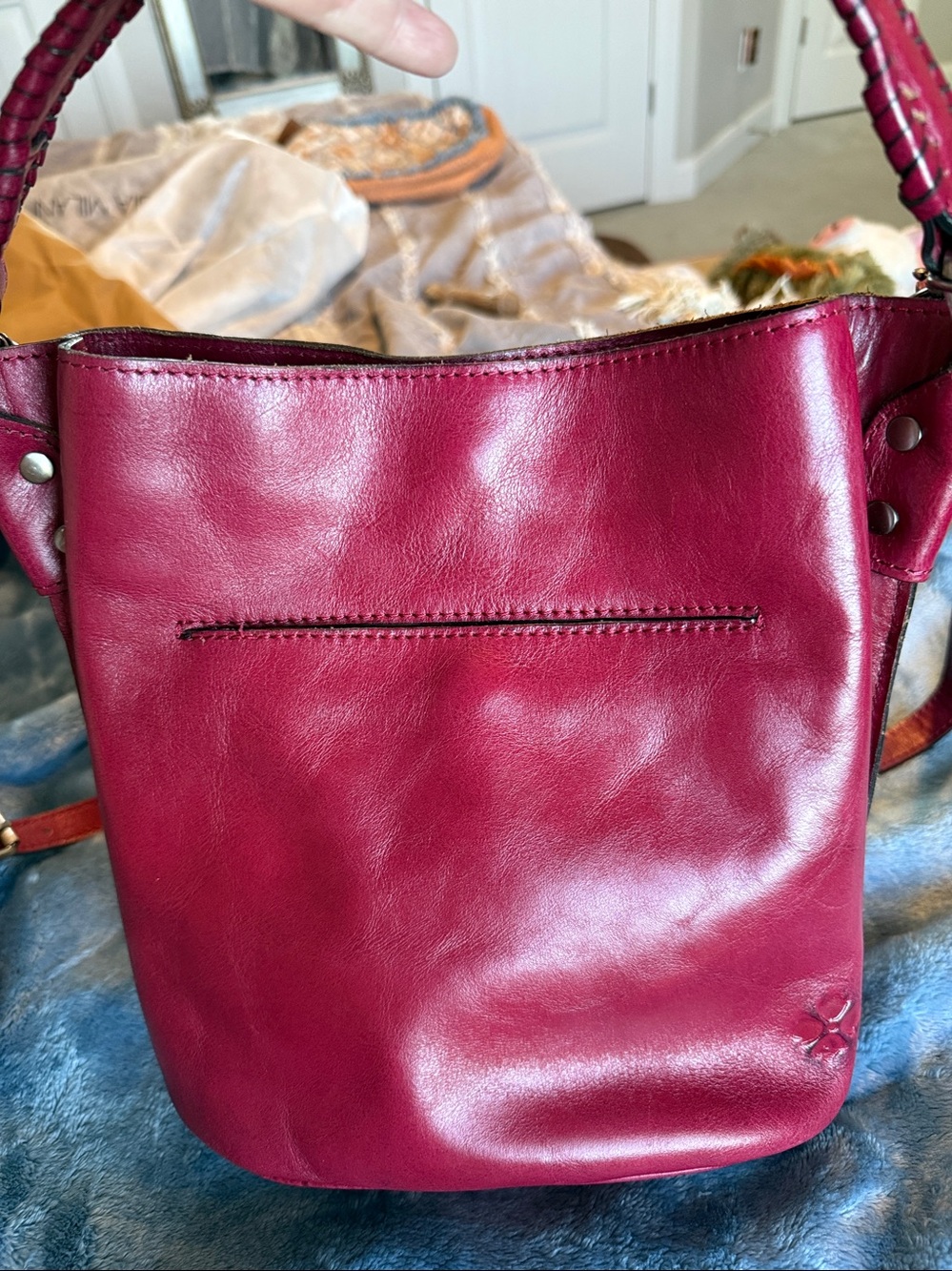 Patricia Nash all leather tool cranberry shoulder bag - Picture 4 of 8